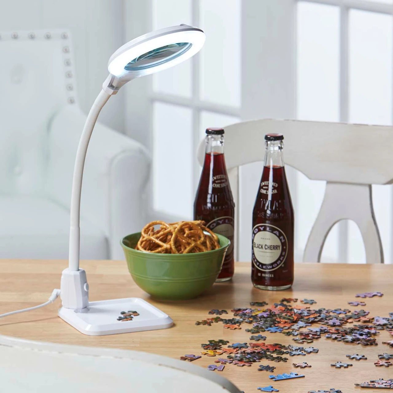 Herrschners Convertible LED Light & Magnifier - Image 4