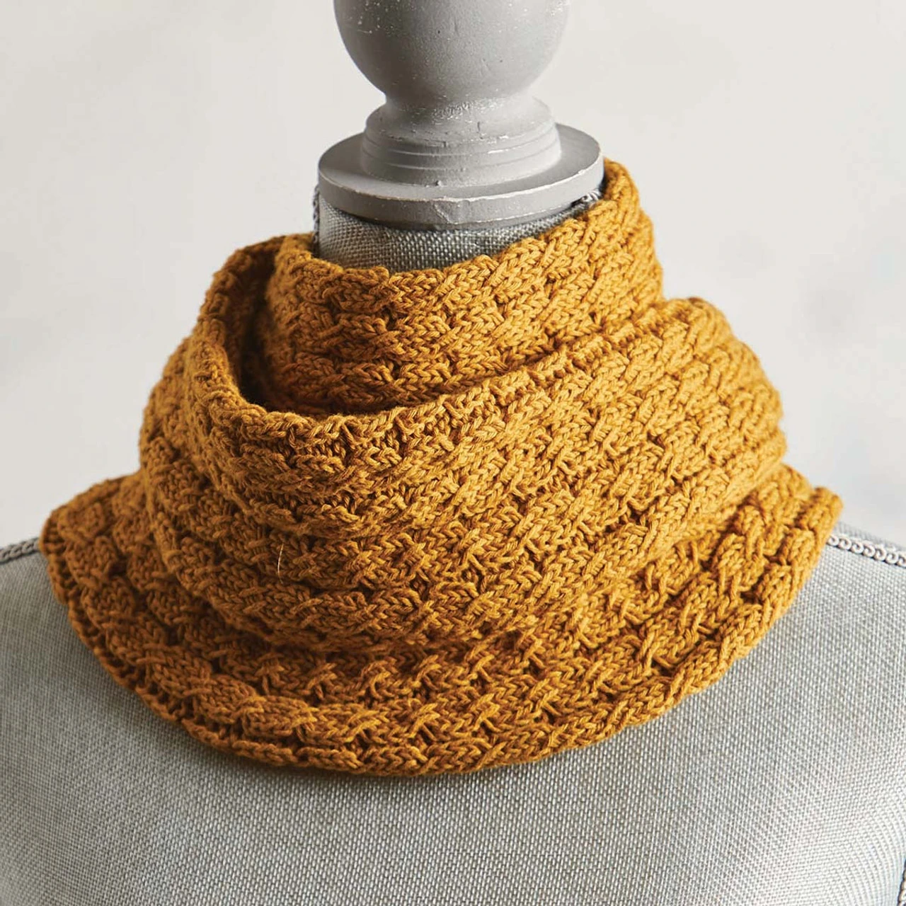 Willow Yarns Larissa Cable Cowl Yarn Kit